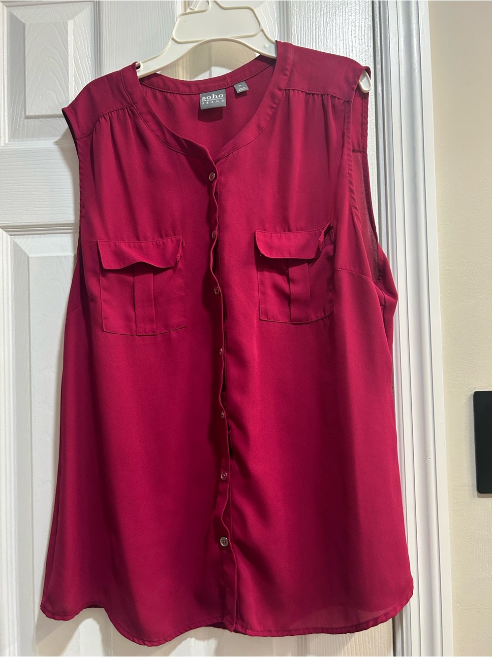 Soho Fuchsia Button-Front Sleeveless Blouse